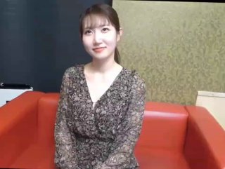 足本肉蒲团单男来家做客,结果他们上演了激情的一幕.我成了摄影师